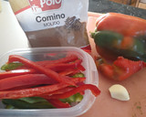 Foto del paso 4 de la receta: Pechuga al ajillo con papas cocidas y mojo canario