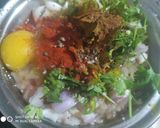 A picture of step 1 of Moti chicken pulao.