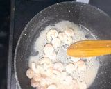 চিংড়ি তাওয়া পিজ্জা (Prawn Tawa Pizza recipe in Bengali) রেসিপির ধাপ 9 ছবি
