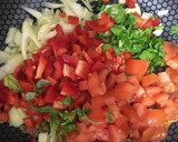 Foto del paso 1 de la receta: Pota en salsa con fideos de arroz