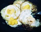 Foto langkah ke 2 dari resep Telur Kecap Sauri.