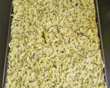 Une image de l'étape 3 de Roulé aux courgettes, ail et fines herbes et bacon.