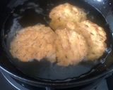 A picture of step 3 of Farsi Puri (Savoury biscuits).