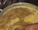 A picture of step 2 of Pineapple peel juice/ omunanansi.