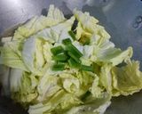 Foto langkah ke 3 dari resep Bening Bakso Tahu Sawi Putih.