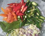 Foto langkah ke 2 dari resep Tumis cumi cabe.