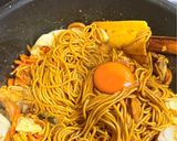 Foto langkah ke 4 dari resep Mie goreng.