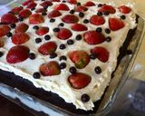 Foto langkah ke 12 dari resep Strawberry Choco Cake in Raw Style.