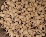 A picture of step 1 of Black eyed pea curry.
