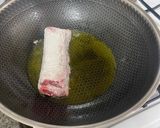 A picture of step 2 of Beef low ribs stew.
