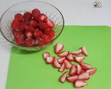 Hình bước làm 2 của món Kem Dâu Tây 딸기 아이스크림