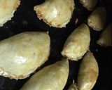 A picture of step 4 of Baked Meat pie.