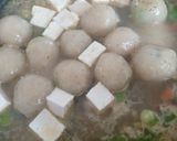 Foto langkah ke 5 dari resep Cilok Kuah Pedas.