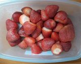 Foto del paso 2 de la receta: Ensalada de frutos rojos ensalada de manzana