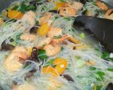 Foto langkah ke 7 dari resep Bihun jagung kuah.