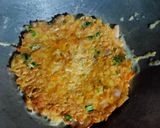 Foto langkah ke 3 dari resep Martabak Telur Mie.