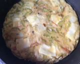 Foto del paso 3 de la receta: Tortilla de calabacín y zanahoria con queso🥕🧀