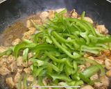 A picture of step 8 of Chicken Cheese Fajita Sandwich.