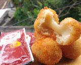 Foto langkah ke 7 dari resep Bolabola kentang mozzarela.