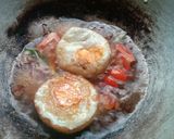 Foto langkah ke 4 dari resep Telur ceplok kuah kecap.