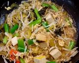 รูปขั้นตอนการทำที่ 6 ของ ผัดถั่วงอกเต้าหู้ไส่ไข่