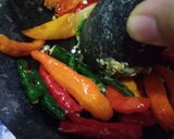 Foto langkah ke 2 dari resep Ayam Geprek Super Pedas.