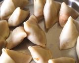 A picture of step 3 of Farsan samosa.