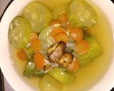 Foto langkah ke 1 dari resep Sayur Bening Timun wortel.