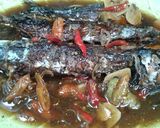 Foto langkah ke 6 dari resep Panggang salem kecap pedas.