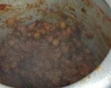 A picture of step 2 of Kaale channe with gravy.