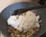 Foto langkah ke 5 dari resep Nasi goreng teri sawi putih.