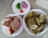 Hình bước làm 1 của món Heo quay kho dưa cải chua