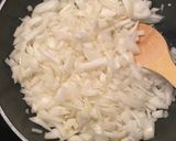 Foto del paso 1 de la receta: Budín de zapallo italiano con papas fritas