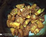 A picture of step 4 of Cauliflower Danthal and Aloo.