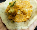 ચીઝ ગાર્લિક આલુ પરોઠા (Cheese Garlic Aloo Paratha Recipe In Gujarati) રેસીપી સ્ટેપ7ફોટો