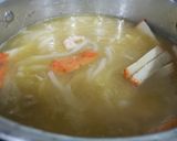 A picture of step 5 of Banh Canh Bot Loc (Vietnamese Tapioca Noodle Soup).