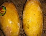 A picture of step 3 of Vanilla ice cream in mango.
