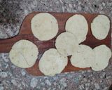 A picture of step 7 of Matar Kachori.