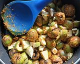 A picture of step 3 of Gunda-Keri ki Sabji.