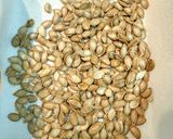 Foto del paso 3 de la receta: Pipas de calabaza sazonadas - Receta de aprovechamiento