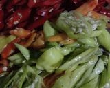 Foto langkah ke 1 dari resep Tumis kangkung saos tiram.