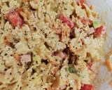 Foto del paso 11 de la receta: Ensalada de pasta espectacular con tomate y aguacate