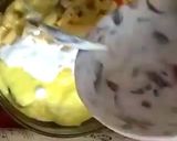 A picture of step 9 of Fruit trifle.