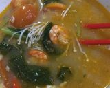 Foto langkah ke 7 dari resep Tomyam enoki udang.