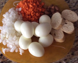 Foto del paso 2 de la receta: Huevos duros en salsa