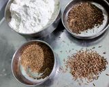 A picture of step 1 of Maida kaju.