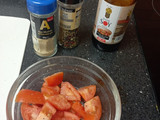 Ensalada de tomate, calabacín y algas wakame