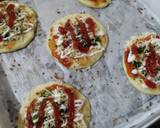 Cara Membuat Pizza Mini Topping Bayam 5