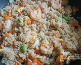 รูปขั้นตอนการทำที่ 3 ของ ข้าวผัดวาซาบิกุ้ง