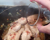 Foto del paso 2 de la receta: Pollo guisado con alcachofas baby